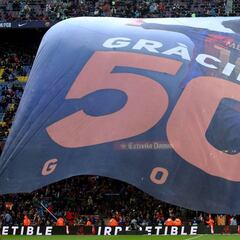 El Camp Nou se rinde a Messi