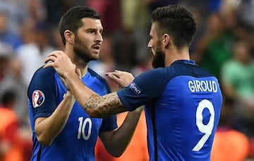 Gignac en la final de la Euro 2016 que Francia perdió contra la Portugal de Cristiano Ronaldo.