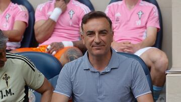 El técnico portugués Carlos Carvalhal, durante los prolegómenos del partido jugado por el Villarreal y el Celta en el Estadio de la Cerámica.