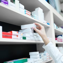 An American woman visits a Spanish pharmacy and is amazed by what she finds