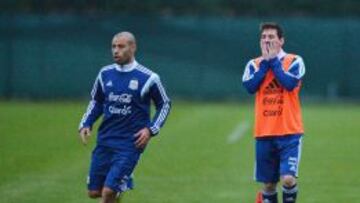 "Me duelen las críticas a Messi"