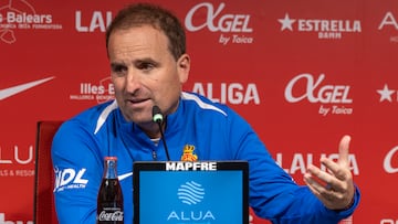 PALMA DE MALLORCA, 12/12/2025. - El entrenador del Mallorca, Jagoba Arrasate, durante una rueda de prensa este viernes, en la víspera del partido ante el Elche. EFE/CATI CLADERA