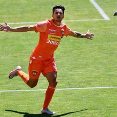 De Cobreloa a Racing: Maxi Cuadra convence a Pizzi