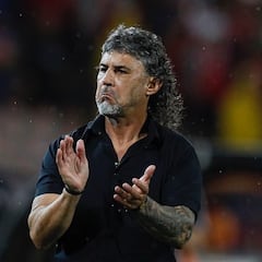 Eduardo Méndez descarta llegada de Leonel Álvarez a Santa Fe