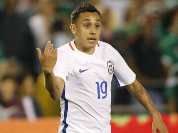 Futbol, Mexico v Chile.
 Partido amistoso 2016.
 El jugador de la seleccion chilena, Fabian Orellana, es fotografiado durante el partido amistoso contra Mexico disputado en el estadio Qualcomm de San Diego, Estados Unidos.
 01/06/2016
 Andres Pina/Photosport**********
 
 Football, Mexico v Chile.
 Frienly football match 2016.
 Chile&#039;s player Fabian Orellana is pictured during the friendly football match against Mexico at the Qualcomm stadium in San Diego, USA.
 01/06/2016
 Andres Pina/Photosport