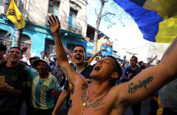 River-Boca: intense atmosphere of 'El Superclásico' captured