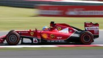Fernando Alonso acab&oacute; tercero tras los Mercedes.