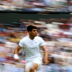 Carlos Alcaraz toma el mando en Wimbledon