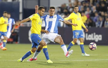 Al Leganés le costó salvarse aquella temporada. Necesitó esperar a la penúltima jornada (de eso hablaremos más adelante), pero en su sprint final hacia la gloria, se permitió algunos lujos, como sumar dos goleadas consecutivas de local. Una fue ante el Betis (4-0) y otra, contra Las Palmas (3-0). En la primera, Gabriel Pires marcó uno de los goles de la temporada con un zurdazo desde el centro del campo ante el que nada pudo hacer Antonio Adán.
