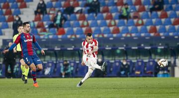 Berenguer marcó en la prórroga el 1-2 que le da el pase a la final al Athletic.









