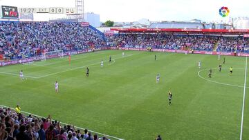 Casi nunca se ve en el fútbol y ha sido por Reyes: el minuto 19 más especial