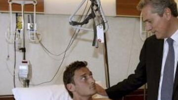 <strong>RECUPERACIÓN.</strong> Tras ser operado, Totti comienza su recuperación.