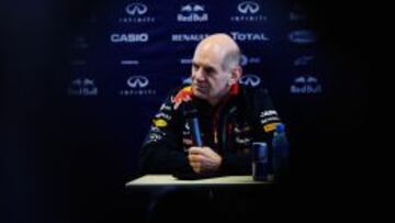  Adrian Newey durante los tests de pretemporada de Jerez.