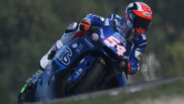 Italtrans Racing Team's Italian rider Mattia Pasini rides his Kalex during the qualification of the Moto 2, part of Czech Grand Prix in Brno, Czech Republic, on August 05, 2017. / AFP PHOTO / Michal Cizek
PUBLICADA 06/08/17 NA MA28 2COL