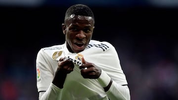 Vinicius: Real Madrid starlet signs Santos physio Thiago Lobo