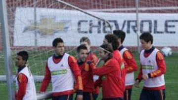 <b>PIÑA. </b>Viera, Domínguez, Alba, Capel y Ander están listos para hoy.