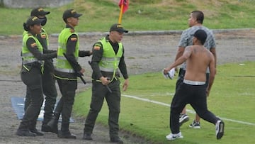Hinchas Deportivo Cali en el Doce de Octubre