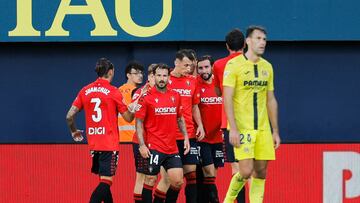 Los jugadores de Osasuna celebran el gol de Budimir.
Los jugadores de Osasuna celebran el gol de Budimir.