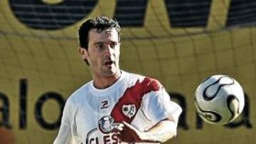 <b>CLAVE. </b>Enguix es pieza básica en la medular franjirroja.