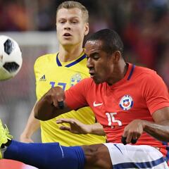 Beausejour: "No voy a regalar mi espacio en la selección"