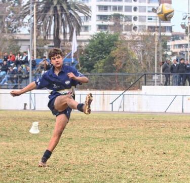 Es chileno, tiene 14 años y brilla en dos deportes: “Me entrego al cien por ciento”