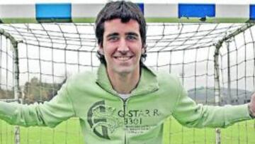 <b>SEGURO. </b>Riesgo lleva varios partidos a buen nivel. Sus paradas han evitado goles de los rivales. El meta quiere dejar su puerta a cero en el Ono Estadi como primer paso para que su equipo logre la victoria.