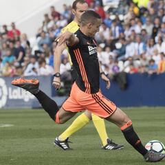 1x1 del Valencia: Rodrigo pone el lazo a una racha brillante