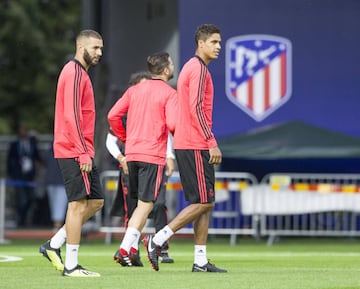 Varane y Benzema.