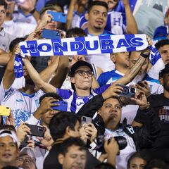 Afición de Honduras le cantó el ‘Cielito Lindo’ a la Selección Mexicana