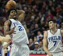 Embiid (18+10) enamora y asusta: ¡Sixers, los reyes del 'clutch time'!