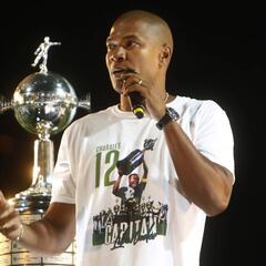 En imágenes la emotiva despedida de Alexis Henríquez