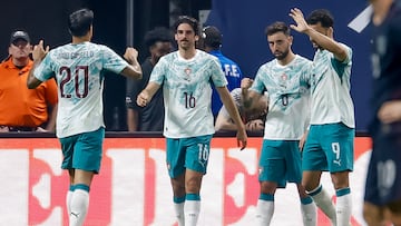 ATLANTA (United States), 31/03/2026.- Francisco Trincao (2-L) of Portugal celebrates his 1-0 goal with Joao Cancelo (L) Bruno Fernandes (2-R) and Goncalo Ramos (R) during the first half of the international friendly match between the USMNT and Portugal at Mercedes-Benz Stadium in Atlanta, USA, 31 March 2026. (Futbol, Amistoso) EFE/EPA/ERIK S. LESSER
