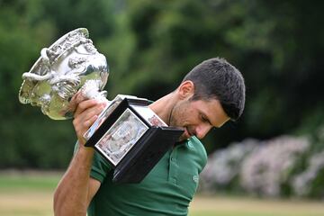 Ha ganadi su 22º título de Grand Slam e iguala por segunda vez (ya estuvieron empatados a 20) el récord masculino de Rafa Nadal.