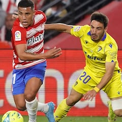 Iza Carcelén regresó ante el Granada y tuvo cerca el gol