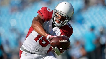 CHARLOTTE, NC - OCTOBER 30: Michael Floyd #15 of the Arizona Cardinals catches a pass during warms ups against the Carolina Panthers at Bank of America Stadium on October 30, 2016 in Charlotte, North Carolina.   Grant Halverson/Getty Images/AFP
 == FOR NEWSPAPERS, INTERNET, TELCOS &amp; TELEVISION USE ONLY ==