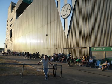 Un llenazo de 21.000 espectadores para el Trofeo Puertas de Córdoba