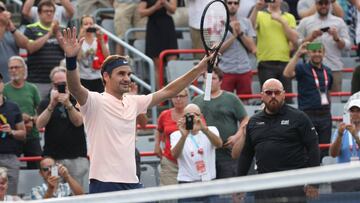 Federer, KO a Bautista y más presión por el número uno