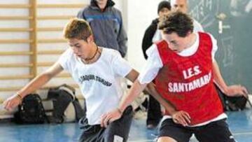 <b>ENTREGA. </b>Imagen de un encuentro de fútbol sala celebrado ayer en el colegio Nuestra Señora de la Paloma.