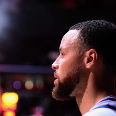 Steph Curry joins Jordan and Abdul-Jabbar in ‘oldies’ record