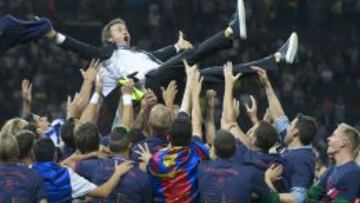 Un Camp Nou a reventar espera la decisión de Luis Enrique