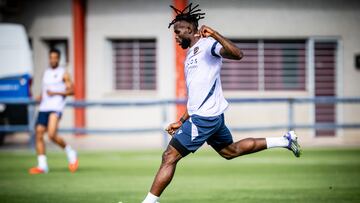 Koyalipou ya trabaja con el grupo