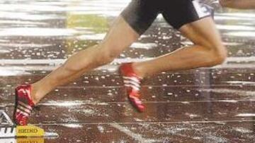 <b>EXHIBICIÓN BAJO LA TORMENTA. </b>Jeremy Wariner le arrebató el triunfo en la última recta de la tercera semifinal a Chris Brown.