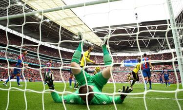 Wickham makes Palace glad all over