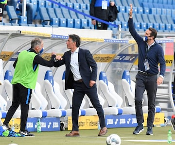 El banquillo del Hertha celebra de esta manera el 0-3 ante el Hoffenheim.