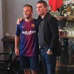 Arthur jura respeto al Gremio tras posar de azulgrana