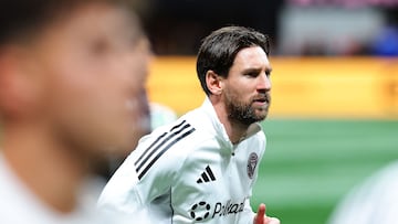 ATLANTA, GEORGIA - MARCH 16: Lionel Messi #10 of Inter Miami CF warms up prior to the MLS match between Atlanta United and Inter Miami CF at Mercedes-Benz Stadium on March 16, 2025 in Atlanta, Georgia. Kevin C. Cox/Getty Images/AFP (Photo by Kevin C. Cox / GETTY IMAGES NORTH AMERICA / Getty Images via AFP)