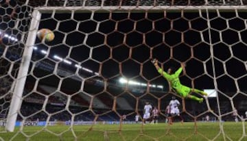 Junior sin compasión ante los peruanos. Goleó 5-0.