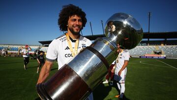 Falcón asustó a Colo Colo: apareció con la camiseta de otro club en redes sociales