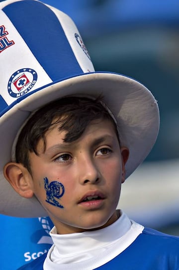 La afición celeste dentro y fuera del estadio