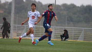 Imagen del partido entre el Atlético Levante y el Puertollano.